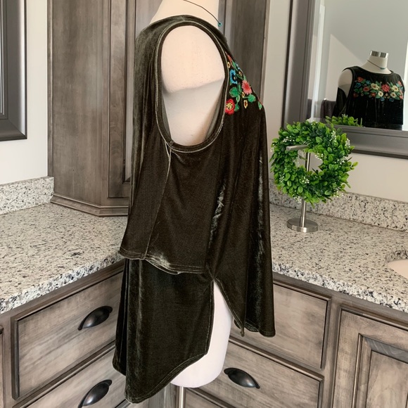 Umgee embroidered top - Picture 7 of 10